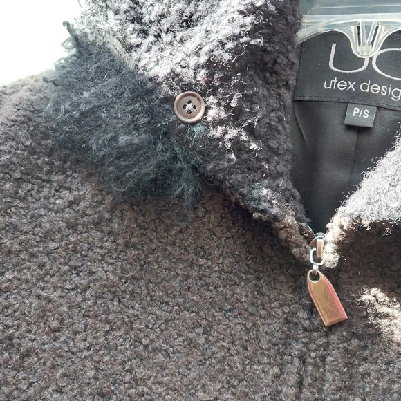 Vintage Winter Coat With Fur Trim - Picture 2 of 7